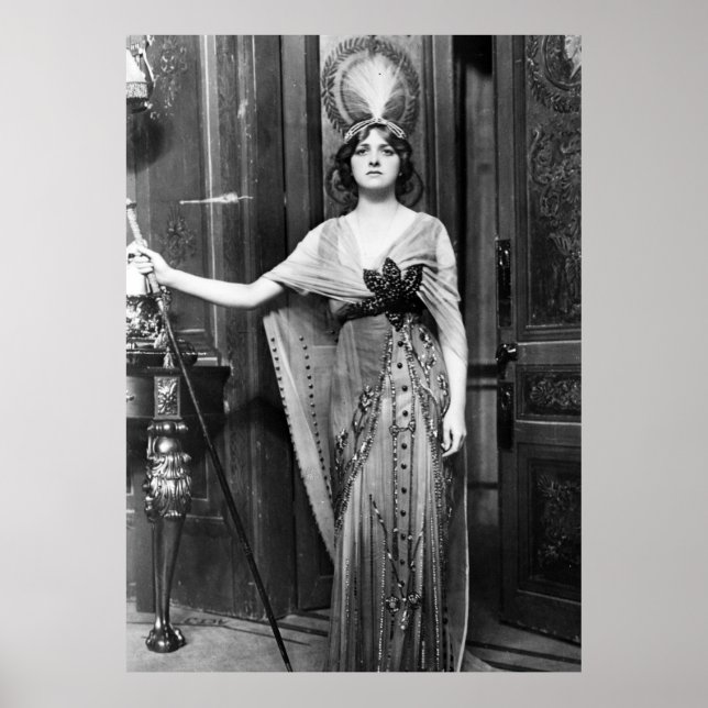 Miss Gladys Cooper [1888-1971] in Extravagantem Kl Poster (Vorne)