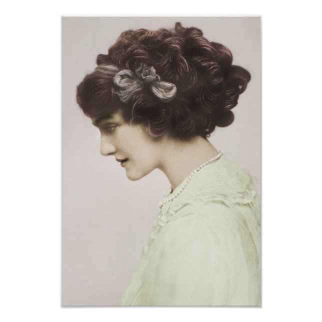 Miss Lily Elsie Fotodruck (Vorne)