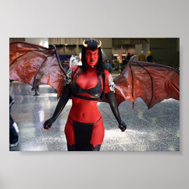 Miss Rose Noir als "Purgatori" mit Spannweite Poster (Vorne)