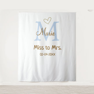 MISS TO MRS. BRAUTPARTY MONOGRAMM HERZ NAME WANDTEPPICH