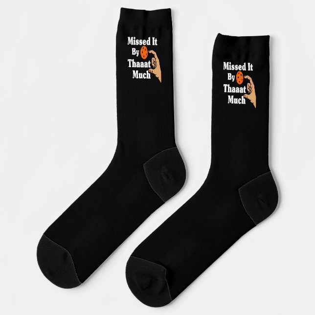 Missed It By That Much Orange Pickleball Funny Socken (Linkes Detail)