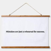 Mistakes, Holztäfelung Wandteppiche