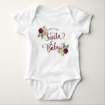 Mistletoe Manor Christmas Floral Santa Baby Girl Baby Strampler<br><div class="desc">Mistletoe Manor Aquarell Rose & Blume Design mit handgemalten Stielen, Reben, Blätter, Foliage. Farbenfrohe Marsala, Weinrot, Merlot, Elfenbeincreme, Burgund und Hinweise auf Gelb. Mit Wirblen Chic Hand Lettered Brush Script Typografy Schriftart und elegante Blumenbouquets - Weihnachten & Feiertag Mit Monogramm Santa Baby Tutu Bodysuit! ~ Karo mein Shop zu sehen,...</div>
