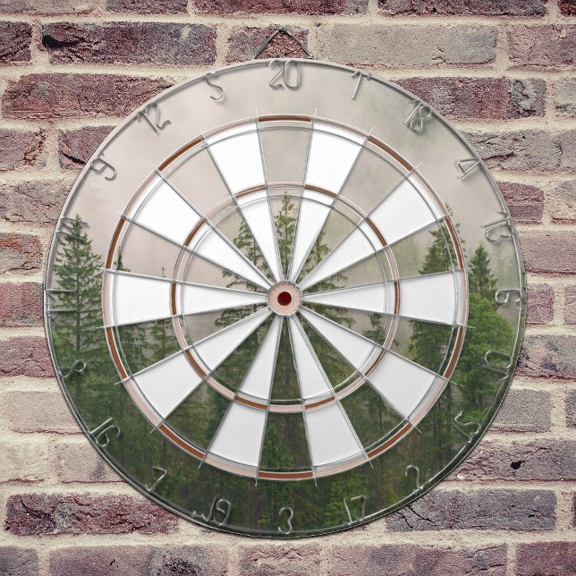 Misty Foggy Forest Trees Dartscheibe (Von Creator hochgeladen)