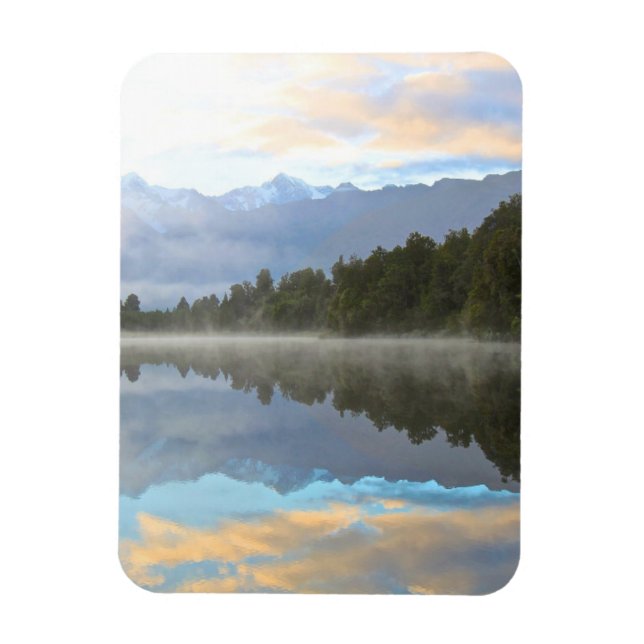 Misty Lake Trees Reflection Ruhige Lage Foto Magnet (Vertikal)