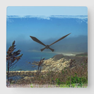 Misty Morning at Nobska Point - Cape Cod MA Quadratische Wanduhr