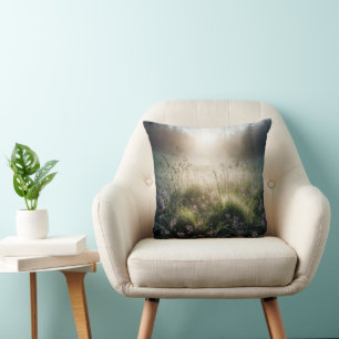 Misty Morning Wiese mit Wildblumen Kissen