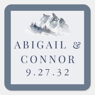 Misty Mountain Blue Gray Quadratischer Aufkleber