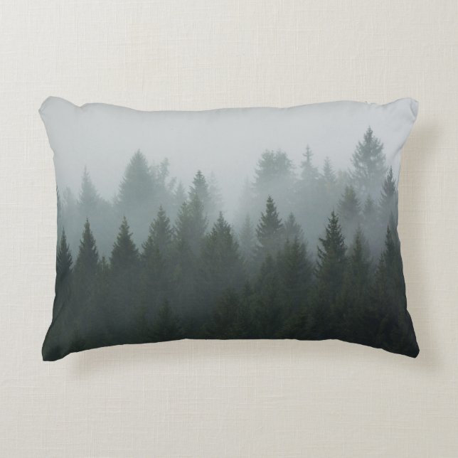 Misty Mountain Forest Autumn Fog Dekokissen (Vorderseite)
