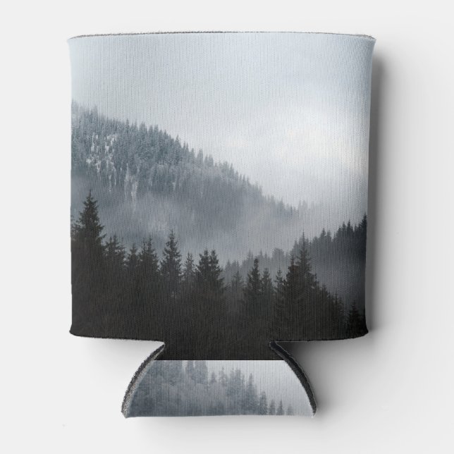 Misty Mountain Forest: Landschaftliche Landschafts Dosenkühler (Vorderseite)