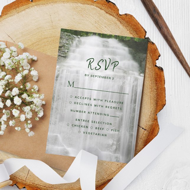 Misty Waterfall Nature Wedding RSVP Karte (Von Creator hochgeladen)