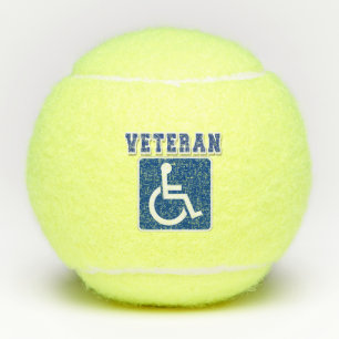 Mit Behinderung behinderter Veteran Tennisbälle
