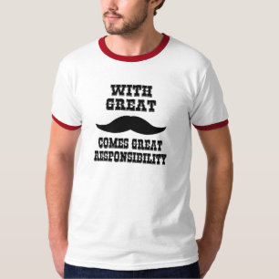 Mit dem großen Schnurrbart kommt große T-Shirt