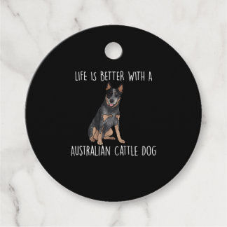 Mit einem australischen Rinderhund ist das Leben b Geschenkanhänger