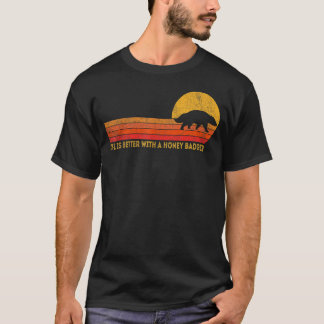 Mit einem Honig-Badger-Schokolade-Retro 1 T-Shirt