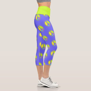 Mit Farben ausgefülltes FRIEDENSzeichen 1 Capri Leggings
