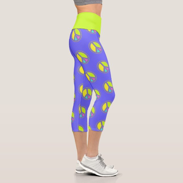 Mit Farben ausgefülltes FRIEDENSzeichen 1 Capri Leggings (Rechts)