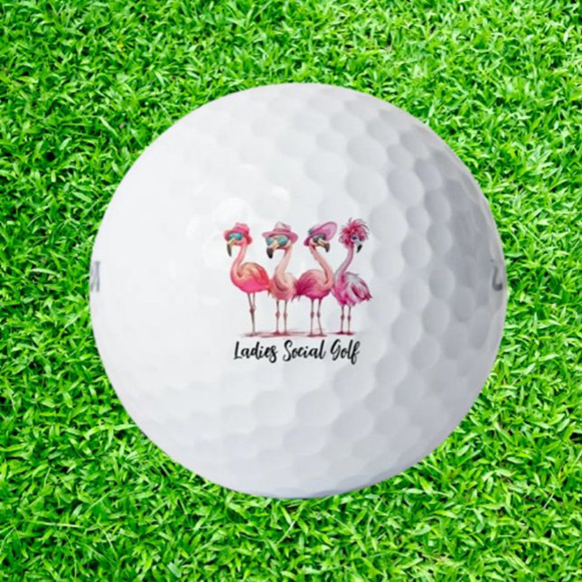 Mit Freunden feiern Golfball (Looking for the perfect gift for that stylish lady golfer? Check out our funny golf sayings)