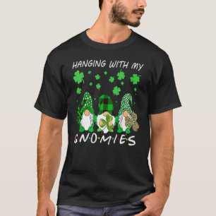 Mit Gnome zaubern St Patrick's Day Funny T-Shirt