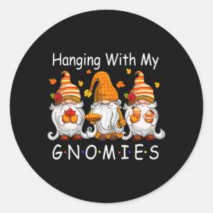 Mit Gnomies Hängen Herbstsaison Süßer Herbst Runder Aufkleber