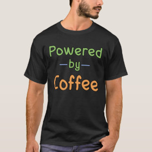 Mit Kaffee versorgt T-Shirt