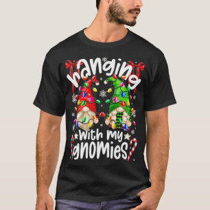 Mit meinen Gnomen und dem farbenfrohen Weihnachtsf T-Shirt