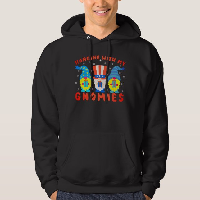 Mit meinen Gnomen und Weihnachten für die Familie Hoodie (Vorderseite)