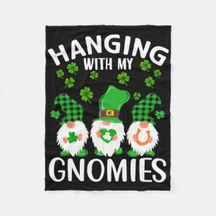 Mit meinen Gnomes beim St. Patrick's Day in Grün Fleecedecke