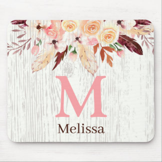 Mit Monogramm Aquarellblume auf rustikalem Weißhol Mousepad
