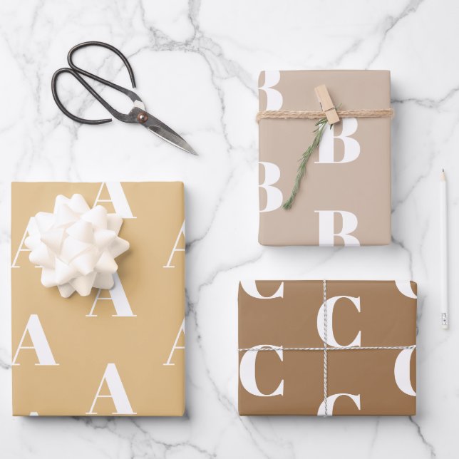 Mit Monogramm Beige-Farbtöne, individueller Anfang Geschenkpapier Set (Vorderseite)