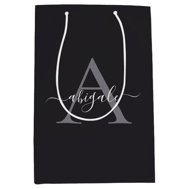 Mit Monogramm Black Charcoal Gray | Minimal Elegan Mittlere Geschenktüte (Vorderseite)