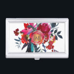Mit Monogramm, blumenfarbenes Glaskupfer-Quadrat Visitenkarten Etui<br><div class="desc">Luxuriöse und glamouröse berufliche mit Monogramm Visitenkartenhalter mit einem großen, böhmisch anmutenden Bouquet mit rot/rot blütenrosa bzw. korallenroten Bordeauten und Blüten mit tiefozeanblauen Federn und Blattwerk und einem strahlend beige-bräunlich-kupferfarbenen geometrischen quadratischen Etikett. Ideal für Makeup-Künstler | Friseurin | Mode-Stylist | Zuhause Innendekorator | Designer | Architekt, Fashion Boutique Besitzer, Chefin...</div>