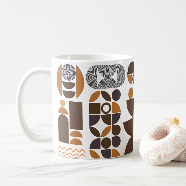 Mit Monogramm bohischer Stil mit bunten geometrisc Kaffeetasse (Mit Donut)