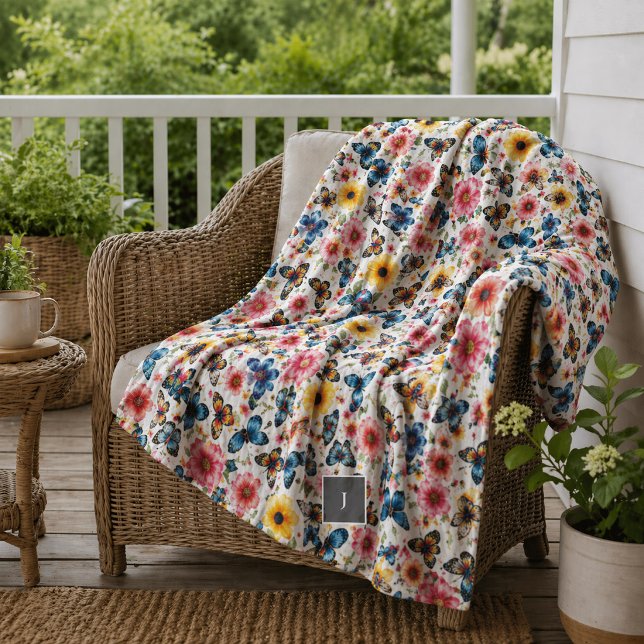 Mit Monogramm botanisches Wasserfarbenmuster Fleecedecke (Elegant floral, butterfly fleece blanket. You can add your own monogram to personalize.)