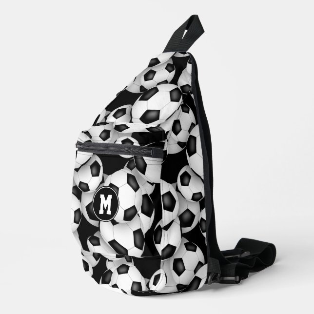 Mit Monogramm Fußbällermuster Crossbody Bag (Rechte Ecke)