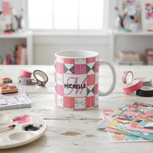 Mit Monogramm geometrisches Muster in rosa und sch Kaffeetasse