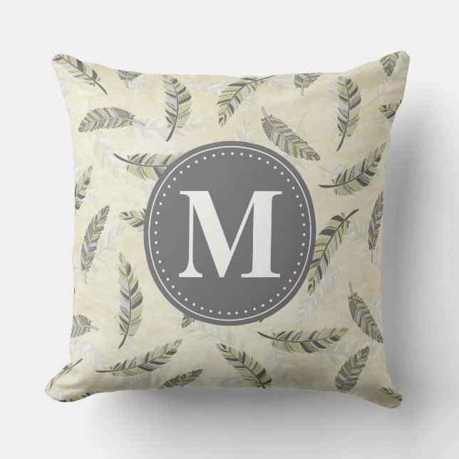 Mit Monogramm Green Grey Feather Pattern Kissen (Vorderseite)