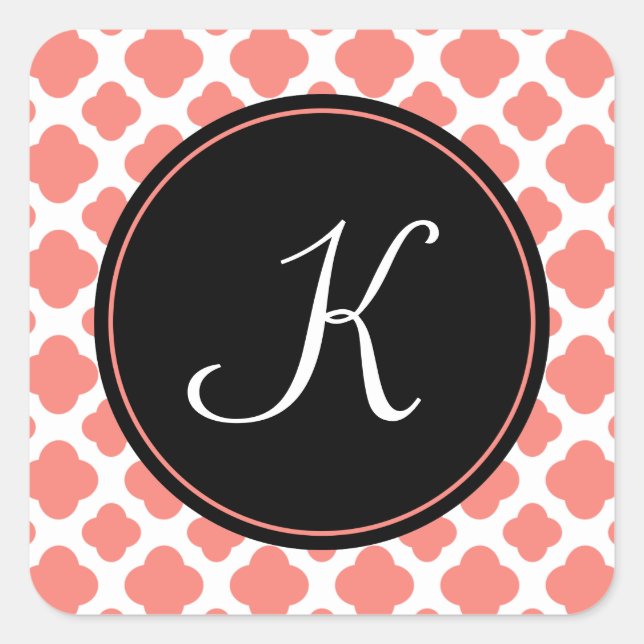 Mit Monogramm Korallenrosa Quatrefolienmuster Quadratischer Aufkleber (Vorderseite)