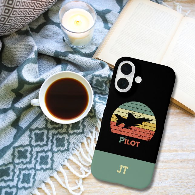 Mit Monogramm, Minimalistisch, Flugzeug, Retro-Pil iPhone 16 Hülle (Von Creator hochgeladen)
