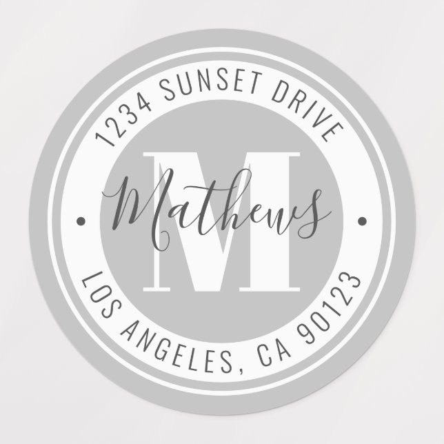 Mit Monogramm Name und Circle Text | Grau wasserdi Etiketten (Design 3)