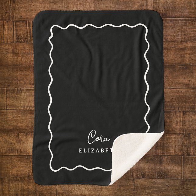 Mit Monogramm schwarze und weiße Grenze Sherpadecke (Von Creator hochgeladen)