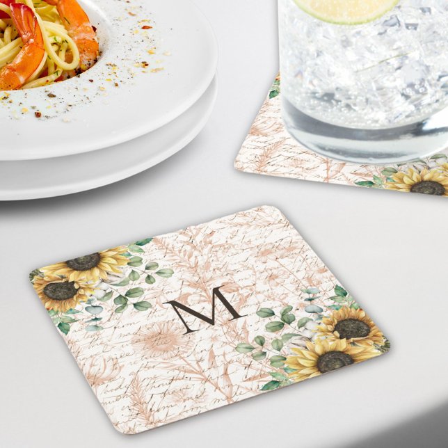 Mit Monogramm Vintages Sonnenblumendekoupage Rechteckiger Pappuntersetzer (In situ on dining table)