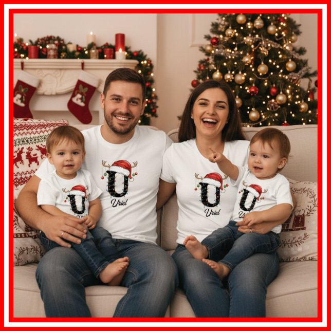 Mit Monogramm Weihnachtsantler-Weihnachtsmannmütze T-Shirt (Von Creator hochgeladen)