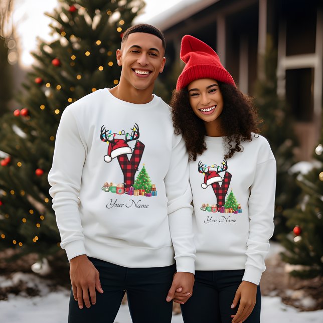 Mit Monogramm Weihnachtsfamilien personalisieren m T-Shirt (Von Creator hochgeladen)