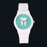 Mit Monogramm Zahnüberwachung für Zahnarzt oder As Armbanduhr<br><div class="desc">Mit Monogramm Zahnüberwachung für Zahnarzt oder Assistentin. Personalisierte Armbanduhr mit Namensinitialen. Elegante Geschenkidee zum Geburtstag für Zahnarzt,  Zahnarztpraxis,  Zahnärztin,  Mundhygiene,  Kieferorthopäden,  Mitarbeiter,  Kollegen,  Freund,  Kinder etc.</div>