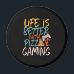 Mit Pizza und Gaming Funny Gamer ist das Leben bes Magnet<br><div class="desc">Das Leben ist besser mit Pizza und Gaming. Ein lustiges und humorvolles Design für Gamer, Gamingfreaks und Nerd. Diese coole und phantastische Ware ist ideal für diejenigen, die Liebe spielen Videospiele und Pizza essen. Ideal, um den National Video Games Day zu feiern, während Sie Pizza auf dem Sofa essen. Großartiges...</div>
