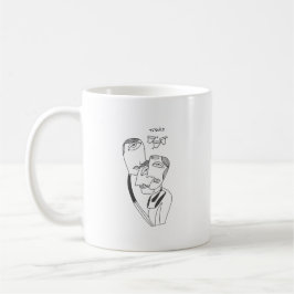 Mitarbeitende Freunde gehen nach Stunden kalt aus Kaffeetasse