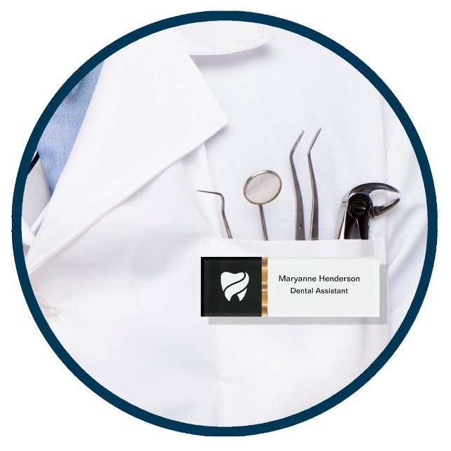 Mitarbeiter des Classy Dental Office Namenschild (Von Creator hochgeladen)