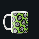 Mitarbeiter des Geschäftsbereichs "Green Custom" Kaffeetasse<br><div class="desc">Einfache Personalisierung dieses einfachen Geschäftsmodells Mitarbeiter Coffee Tasse mit Ihrem Firmenlogo, Foto oder einem beliebigen Bild. Laden Sie ein benutzerdefiniertes Hintergrundbild hoch oder wählen Sie eine beliebige Hintergrundfarbe. Entwerfen Sie Ihre eigenen nagelgrünen Tasse mit Ihrem Firmenlogo. Eine berufliche, kundenspezifische Logo-Tasse, die perfekt für die Markenwerbung Ihres Unternehmens geeignet ist. Mit...</div>