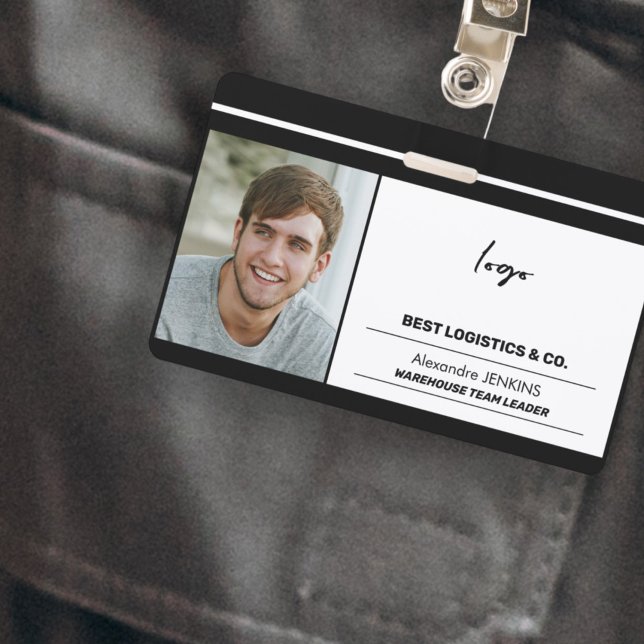 Mitarbeiterfoto Logotext und Bare-Code-Vorlage Ausweis (Von Creator hochgeladen)